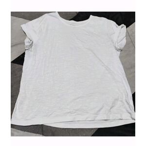 Time and Tru Classic White Short Sleeve Tee